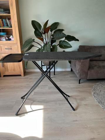 Te koop Brabantia strijkplank beschikbaar voor biedingen