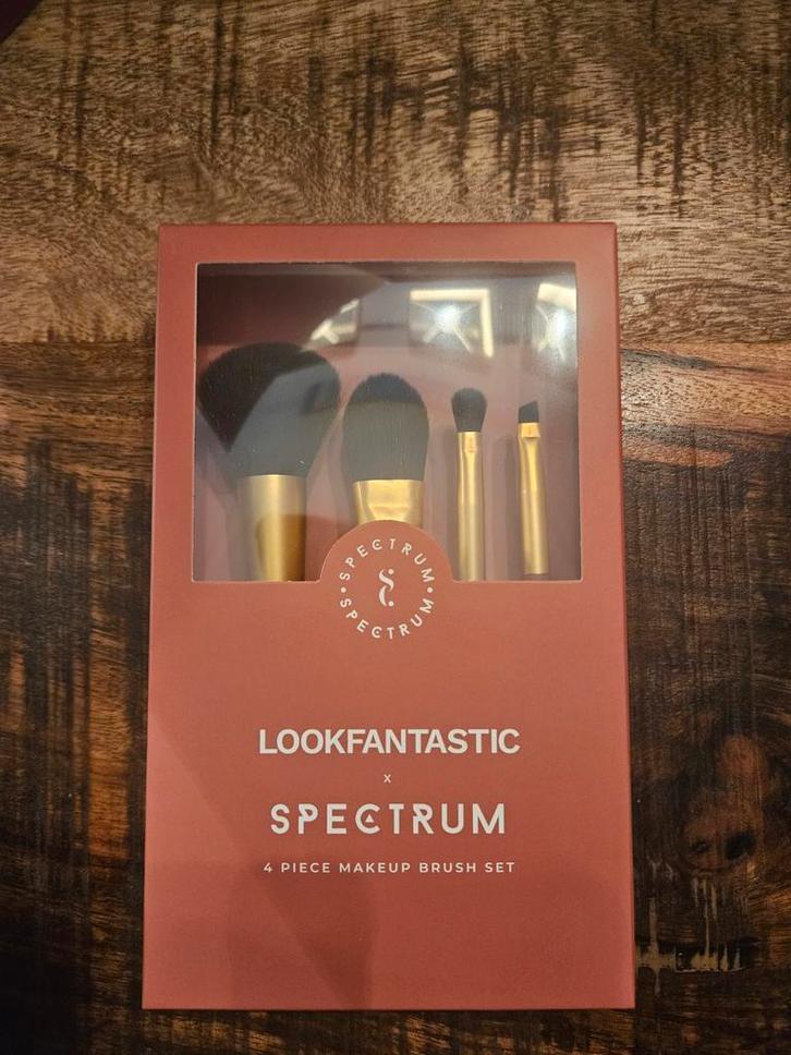 Lookfantastic Spectrum Kwastenset - 4 Delig, Sieraden, Tassen en Uiterlijk, Uiterlijk | Cosmetica en Make-up, Ophalen of Verzenden