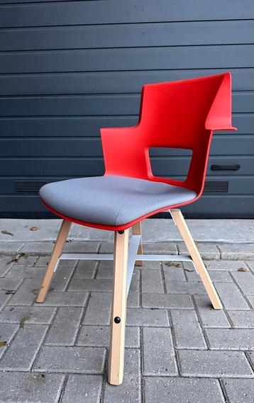 6 Nieuwe Steelcase design stoelen beschikbaar voor biedingen