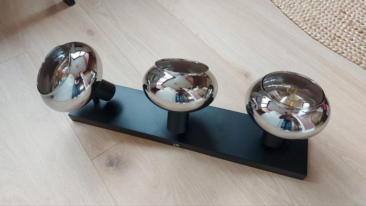 Moderne Lamp - 3 Bollen - Kindvriendelijk Design, Huis en Inrichting, Lampen | Plafondlampen, Zo goed als nieuw, Glas, Metaal