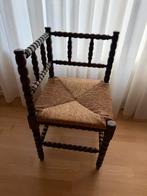 Hoek stoeltje, Ophalen