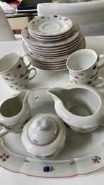 Servies met bloemetjes TCM, Huis en Inrichting, Keuken | Servies, Ophalen, Zo goed als nieuw, Overige stijlen