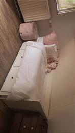 Uitschuifbaar bed van de ikea, Huis en Inrichting, Ophalen, Zo goed als nieuw, Eenpersoons