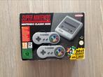 Super Nintendo Mini in doos Inc 21 Games 2 controllers, Ophalen of Verzenden, Zo goed als nieuw