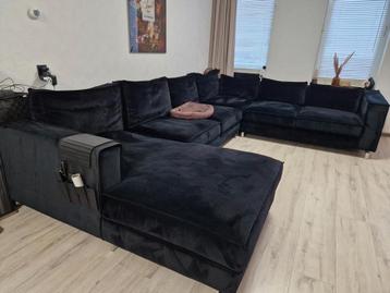 Luxe grote u vorm bank zwart velvet.  beschikbaar voor biedingen