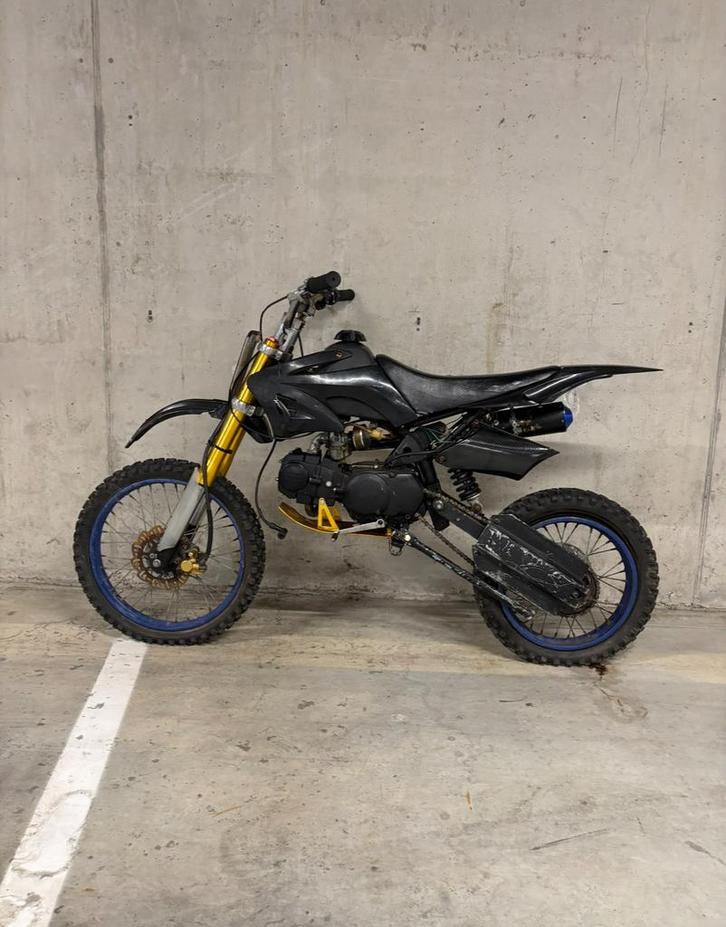 150 cc crosser opknapper, Fietsen en Brommers, Minibikes, Midibikes en Pitbikes, Zo goed als nieuw, Overige typen, Ophalen