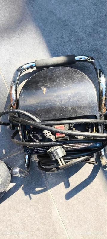 Looplamp met 2 extra stopcontacten aan de achterzijde. beschikbaar voor biedingen