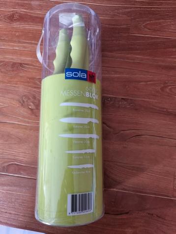 Sola keukenmessen beschikbaar voor biedingen