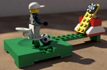 Lego set 1429 (uit 2003) - Goalkeeper (keeper) training. beschikbaar voor biedingen