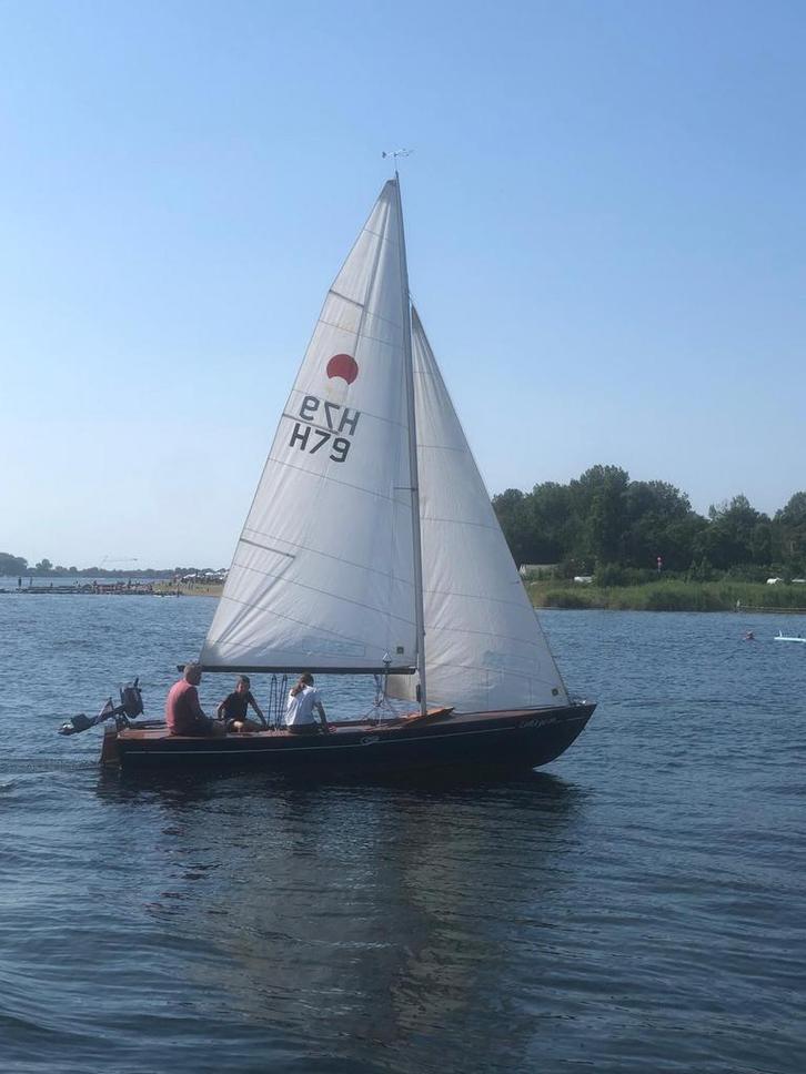 Houten Spanker Zeilboot (1978) met Yamaha Malta BBM, Watersport en Boten, Open zeilboten, Gebruikt, Spanker, 3 tot 6 meter, Hout