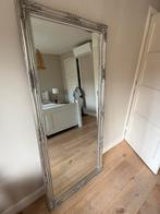 Te koop in nieuwstaat Xenos wandspiegel 185x80cm hout zilver, Huis en Inrichting, Woonaccessoires | Spiegels, Ophalen, Zo goed als nieuw