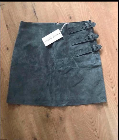 Moost wanted River leather buckle skirt maat S, Kleding | Dames, Rokken, Nieuw, Maat 36 (S), Grijs, Boven de knie, Ophalen of Verzenden