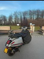 Vespa sprint 80cc ( nardo grey), Ophalen of Verzenden, Nieuw, Benzine