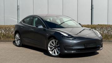 Tesla Model 3 RWD 2020! / Trekhaak! / AutoPilot / BTW / 19"  beschikbaar voor biedingen