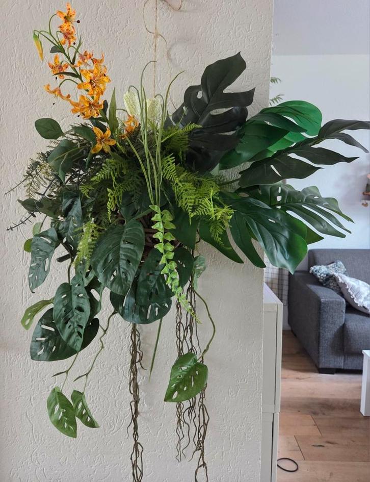 Bloemstuk,kunstbloemen,kunstplant,hangbol,hangplant, Huis en Inrichting, Woonaccessoires | Kunstplanten en Kunstbloemen, Zo goed als nieuw