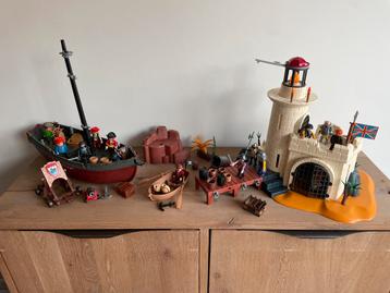Playmobil Piratenschip en Riddereiland beschikbaar voor biedingen