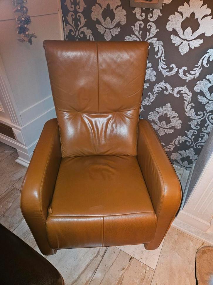 Lederen  cognac kleurige stoel relax fauteul! Z.g.a.n., Huis en Inrichting, Fauteuils, Gebruikt, 50 tot 75 cm, 75 tot 100 cm, Ophalen