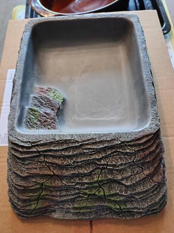 Te koop terra della waterschaal voor reptielen xxl beschikbaar voor biedingen
