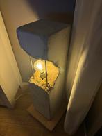 Beton Vloerlamp Homemade, Huis en Inrichting, Lampen | Vloerlampen, Ophalen, Gebruikt, 100 tot 150 cm, Steigerhout