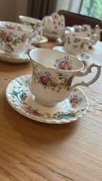 Royal Albert Bone China, Verzamelen, Porselein, Kristal en Bestek, Ophalen of Verzenden, Zo goed als nieuw, Porselein, Kop en/of schotel
