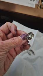 Budha oorbellen staal, Ophalen of Verzenden, Zilver, Overige materialen