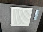 Radiator 40x40 enkel plaat, incl. thermostaat kraan, Doe-het-zelf en Verbouw, Verwarming en Radiatoren, 30 tot 80 cm, Gebruikt