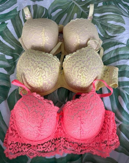 Hunkemoller voorgevormde beugel longline bh beha 85C geel, Kleding | Dames, Ondergoed en Lingerie, BH, Geel, Ophalen of Verzenden