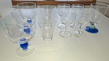 Diverse vintage geslepen glazen  beschikbaar voor biedingen