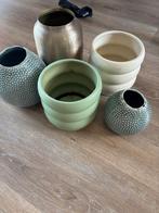 Different vases, Tuin en Terras, Bloempotten, Ophalen, Zo goed als nieuw, Rond, Minder dan 25 cm