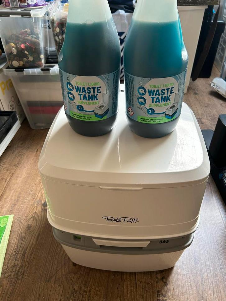 Porta Potti 365 + 2x Vloeistof, Caravans en Kamperen, Kampeeraccessoires, Zo goed als nieuw, Ophalen of Verzenden