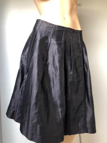 Miu-Miu zus Prada plooirok diep aubergine kleur ZGAN mt 42 beschikbaar voor biedingen