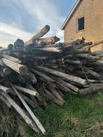 Resthout partij kastanje en robinia palen, Ophalen, Palen, Nieuw, Hardhout