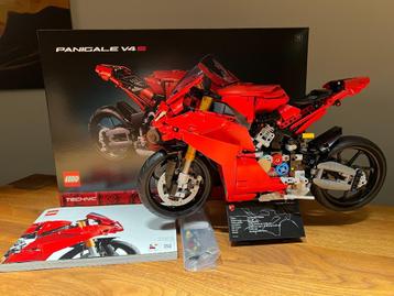 Lego 42202 Ducati Panigale V4 S motor beschikbaar voor biedingen
