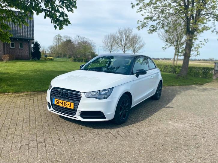 Hele mooie Audi A1 1.6 TDI Ambition Pro Line Business!!, Auto's, Audi, Particulier, A1, Airbags, Airconditioning, Bluetooth, Boordcomputer
