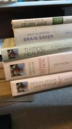 Medical Medium div boeken Anthony William, Spiritualiteit algemeen, Anthony william, Ophalen of Verzenden, Zo goed als nieuw