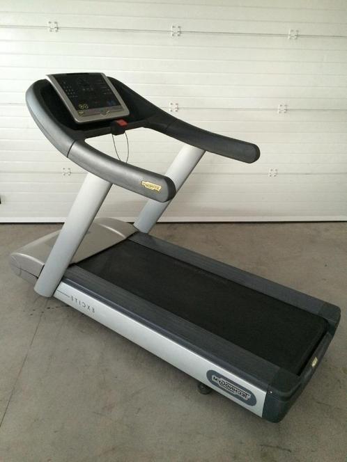 Technogym Loopband FAILLISSEMENT Techno-gym excite run LED, Sport en Fitness, Fitnessmaterialen, Zo goed als nieuw, Armen, Benen