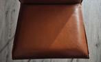 Bruine vintage leren stoelen met metalen frame, Huis en Inrichting, Ophalen of Verzenden, Gebruikt, Bruin, Twee