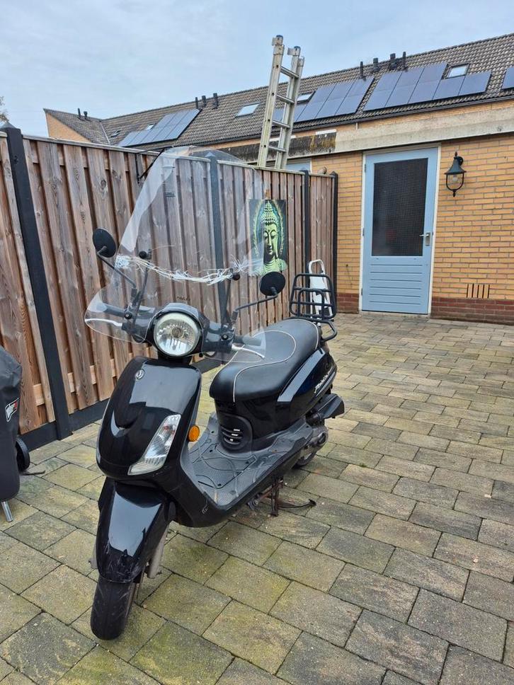 Sym fiddle, Fietsen en Brommers, Scooters | SYM, Gebruikt, Fiddle, Benzine, Ophalen