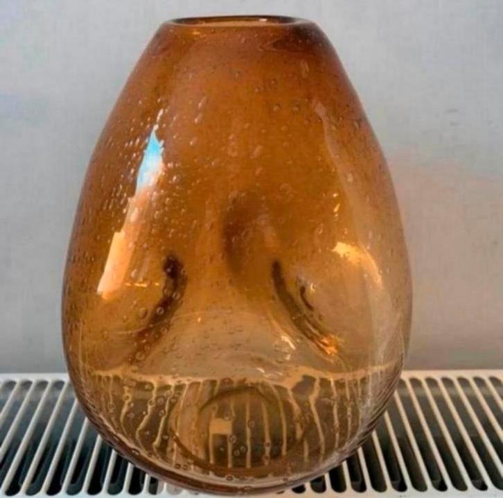 Vaas met deuken en bubbels Leerdam zeer goede staat., Huis en Inrichting, Woonaccessoires | Vazen, Zo goed als nieuw, Overige kleuren