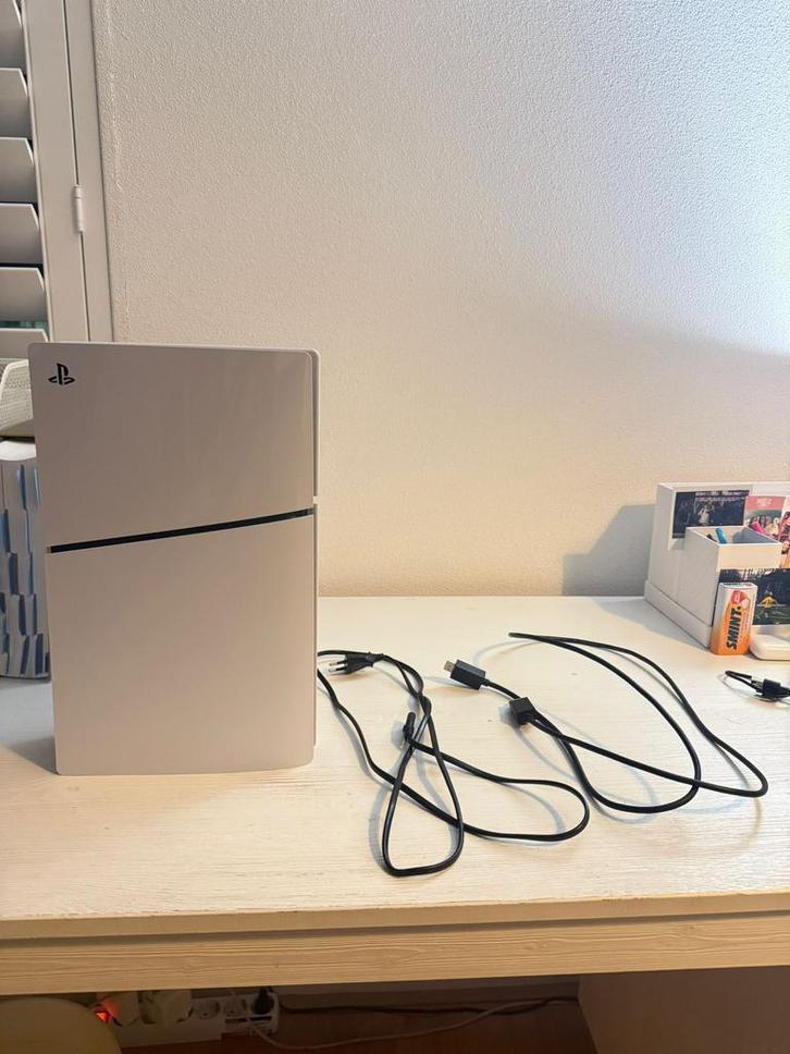 Playstation 5 (slim disc editie 1TB), Spelcomputers en Games, Spelcomputers | Sony PlayStation 5, Zo goed als nieuw, Ophalen