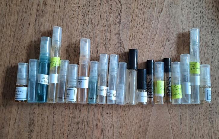 Set van 20 heren geuren samples, Sieraden, Tassen en Uiterlijk, Uiterlijk | Parfum, Zo goed als nieuw, Ophalen of Verzenden