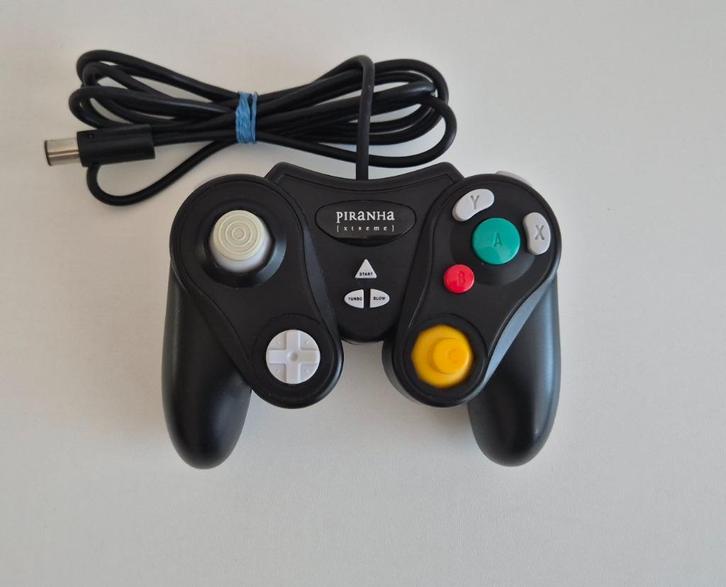 Piranha Nintendo Gamecube Controller Zwart, Spelcomputers en Games, Games | Nintendo GameCube, Gebruikt, Ophalen of Verzenden