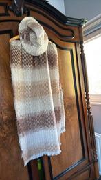 Muts met bijpassende sjaal m l, Ophalen of Verzenden, Zo goed als nieuw, Muts