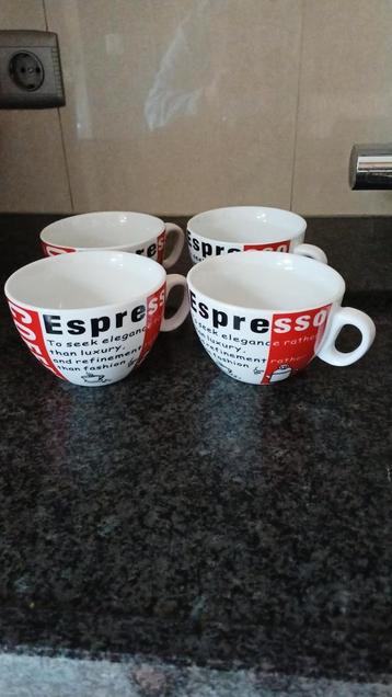 4 Espresso Kopjes met Design beschikbaar voor biedingen