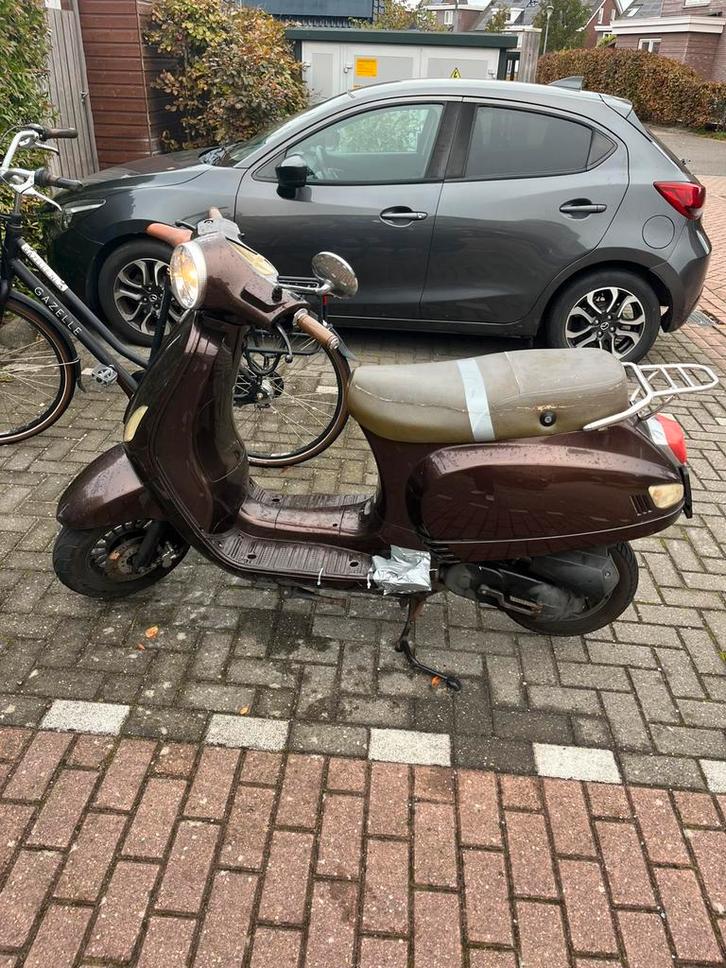 Znen 50cc scooter, Fietsen en Brommers, Snorfietsen en Snorscooters, Zo goed als nieuw, Ophalen