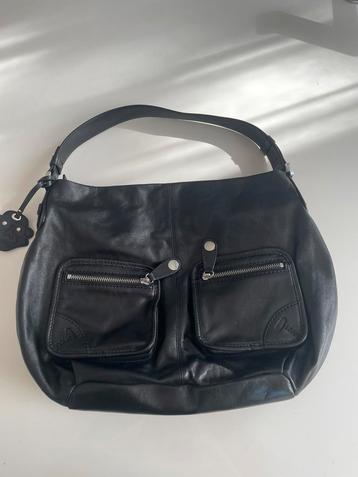Kipling prachtige zwart leren schoudertas zgan beschikbaar voor biedingen