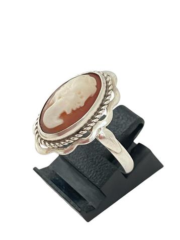Vintage zilveren ring met camee. Mt 18,75 beschikbaar voor biedingen