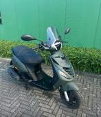 Piaggio zip 4t nieuwstaat!, Fietsen en Brommers, Scooters | Overige merken, Ophalen, Maximaal 45 km/u, Zo goed als nieuw, Benzine