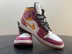 Air jordan 1 mid special editions 42.5, Ophalen of Verzenden, Zo goed als nieuw, Overige kleuren