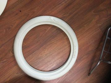 White Wallis oldtimer beschikbaar voor biedingen